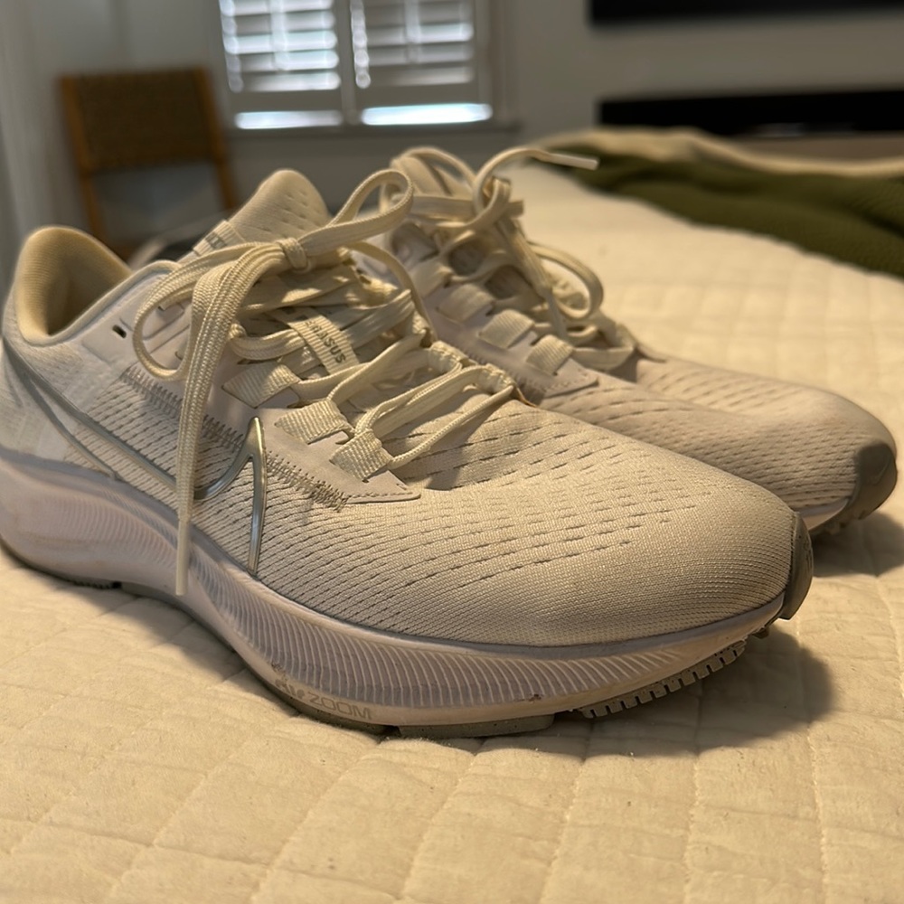 NIKE SHOE